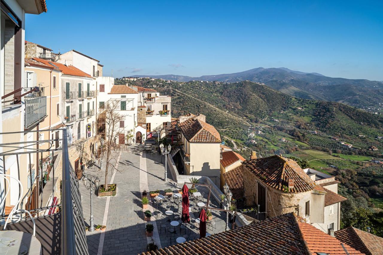 Bed and Breakfast De Gulia Charme And Relax Castellabate Exterior foto